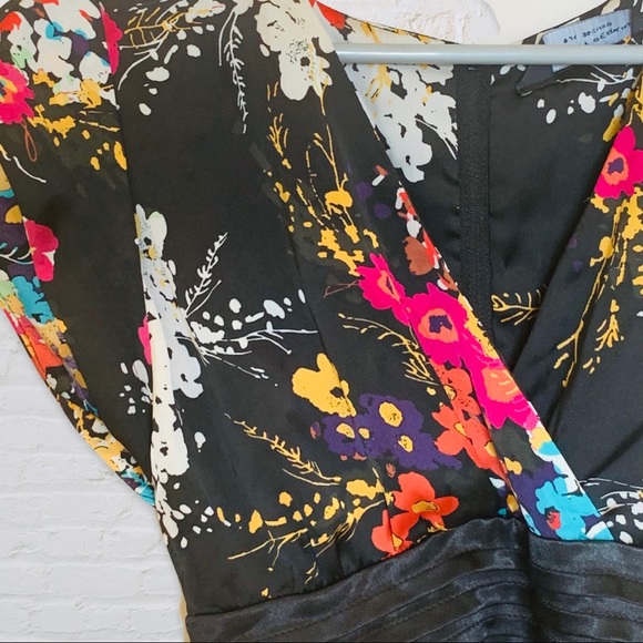 Stunning🤩 Dorothy Perkins Mini Dress - Picture 2 of 2